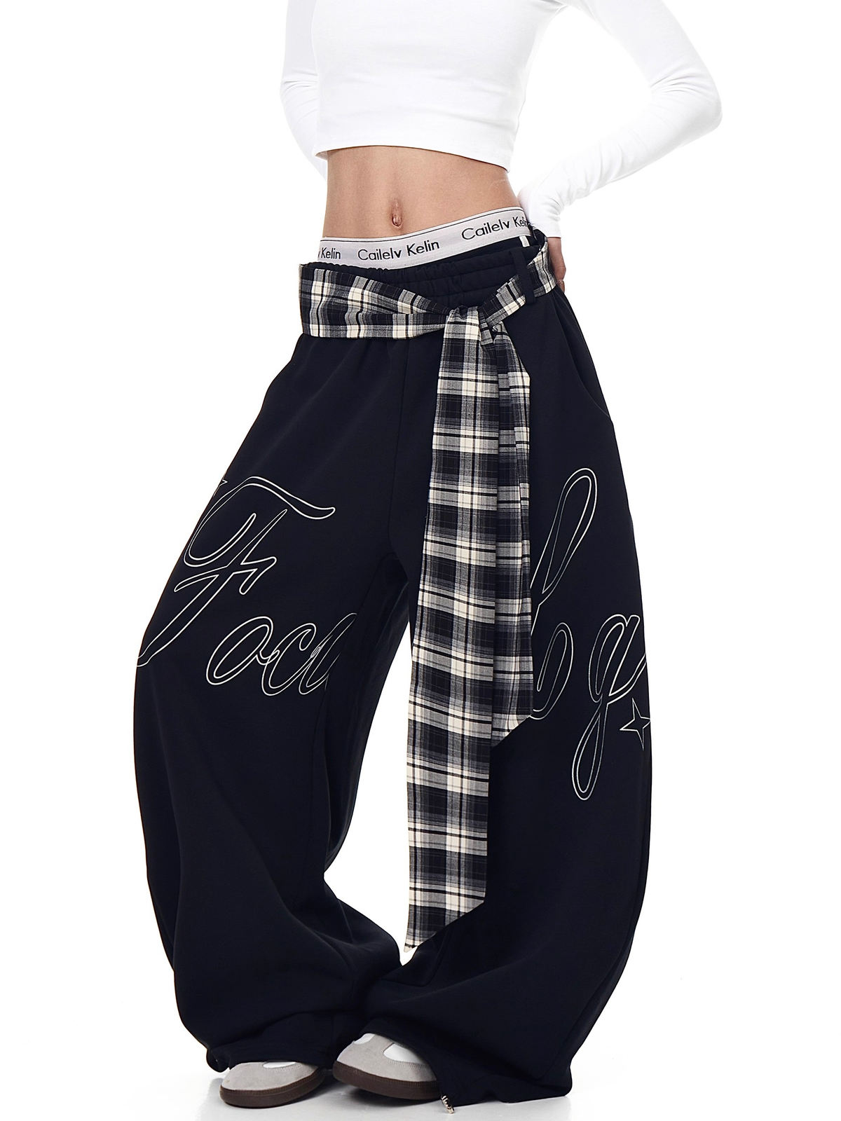チェックベルトロゴワイドパンツ
