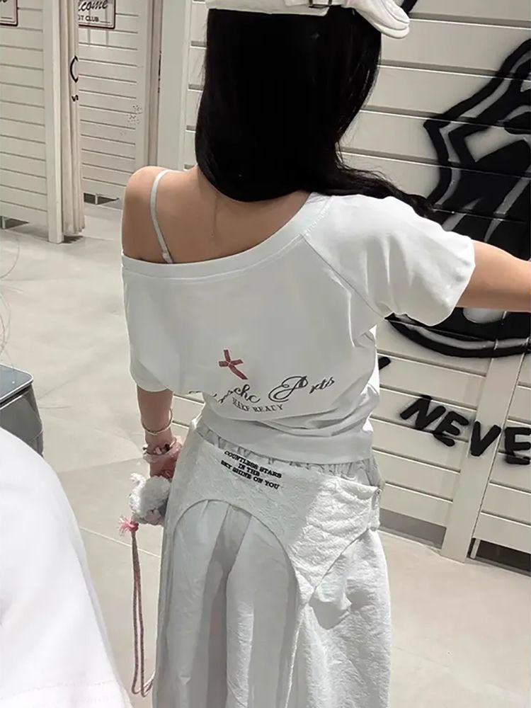 グラフィッククロスプリントTシャツ