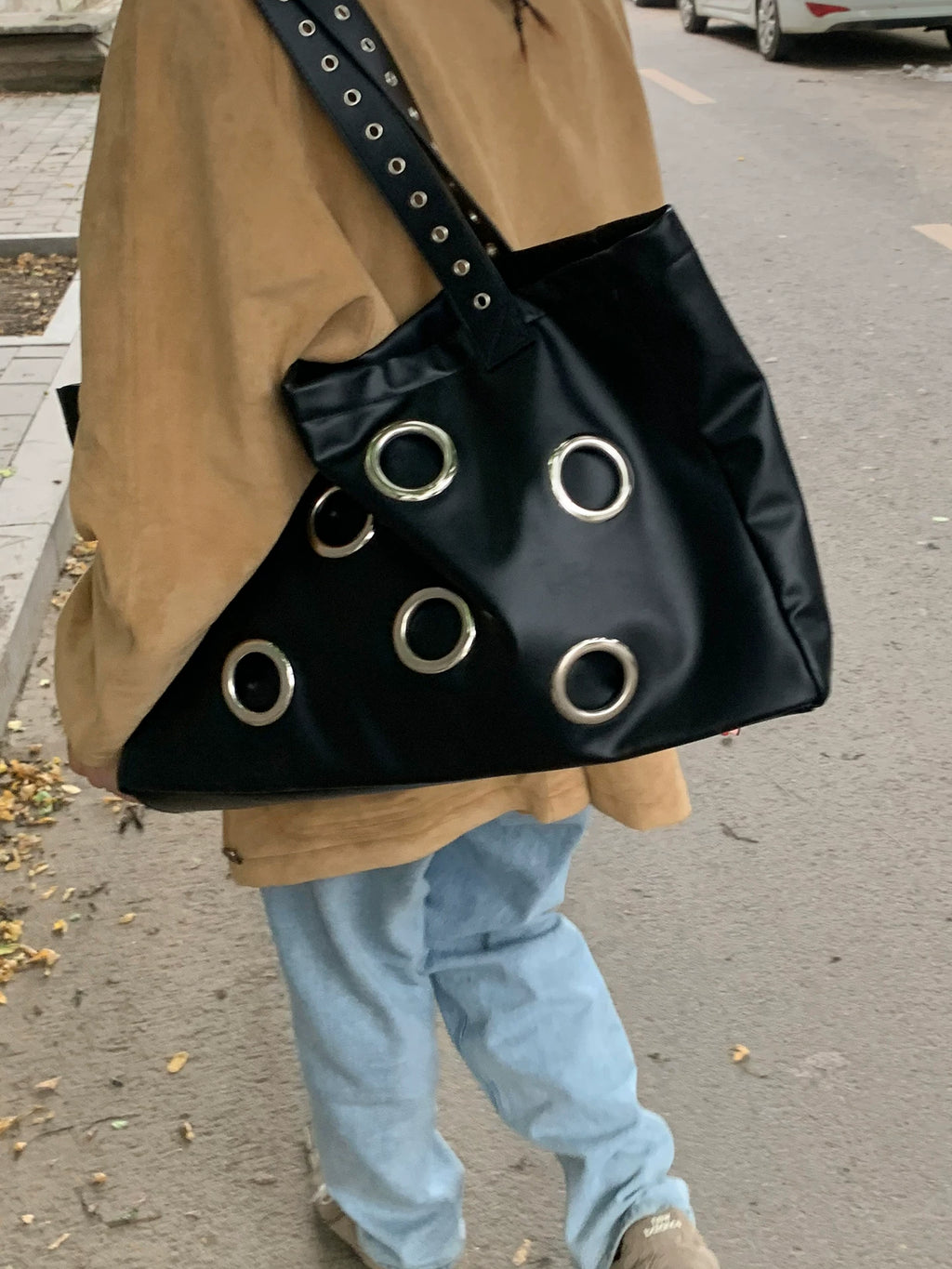 メタルリングデザインショルダーバッグ