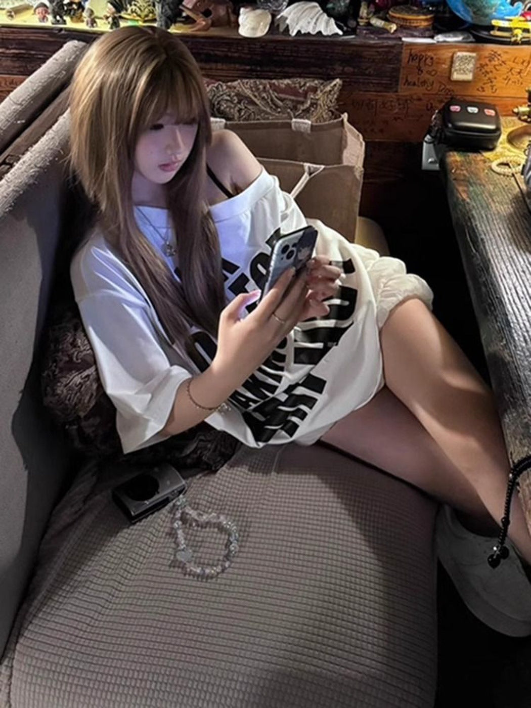 ビッグロゴグラフィックワンショルダーTシャツ