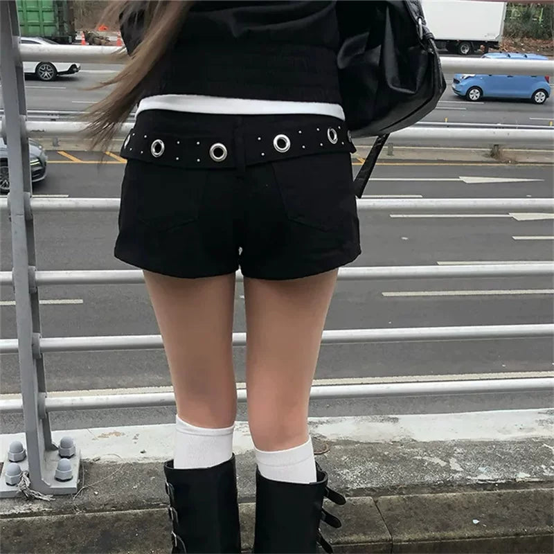 アイレットベルトデザインハイウエストショートパンツ