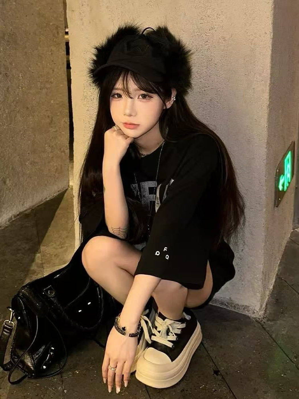 ビッグロゴグラフィックオーバーTシャツ